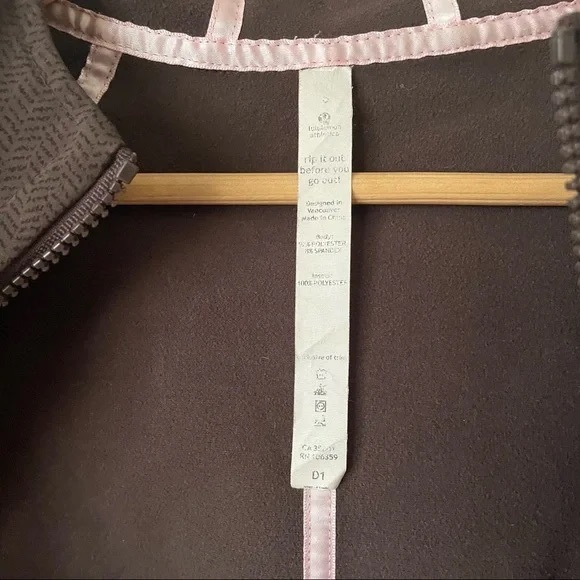 Lululemon Apres Brown & Pink Yoga Rain Jacket, Sz 6 - Picture 15 of 16
